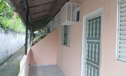 Casa para alugar na Rua Expedicionário Aquino de Araújo, Engenho do Porto, Duque de Caxias - RJ