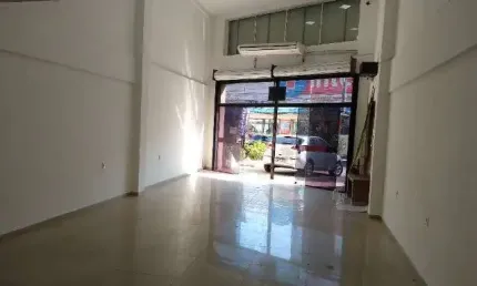 Loja à venda na Rua Cerqueira Daltro, Cascadura, Rio de Janeiro - RJ