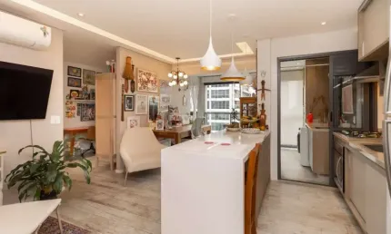 Apartamento à venda na Rua Capote Valente, Pinheiros, São Paulo - SP