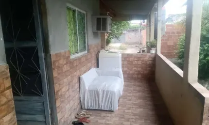 Casa à venda na Rua EE, Jardim Anhangá, Duque de Caxias - RJ