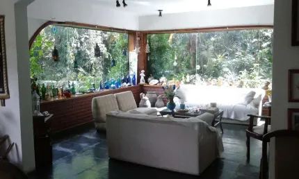 Casa à venda na Rua Iris Memberg, Vila Jovina, Cotia - SP