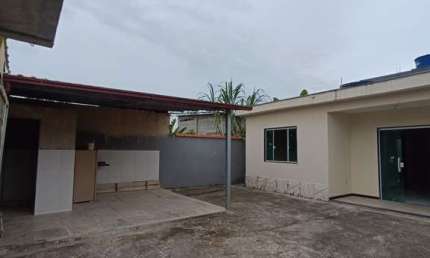 Casa à venda na Rua Torres, Parque Xerém, Duque de Caxias - RJ