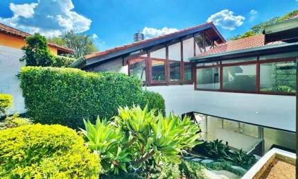 Casa à venda na Rua México, Recanto Impla, Carapicuíba - SP