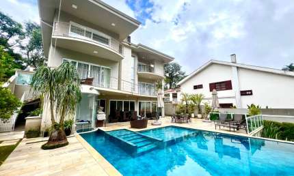Casa à venda na Alameda Tangará, Bosque do Vianna, Cotia - SP