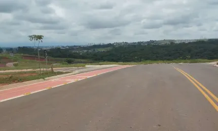 Terreno à venda na Avenida Virgilio Cardoso Pinna, Piracangaguá II, Taubaté - SP