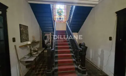 Casa à venda na Rua Osório de Almeida, Urca, Rio de Janeiro - RJ
