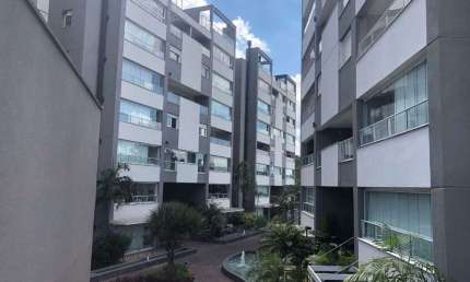 Apartamento à venda na Estrada Velha de Sorocaba, Granja Viana, Cotia - SP