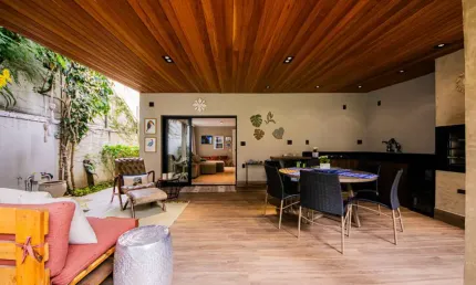 Casa à venda na Rua João Moura, Pinheiros, São Paulo - SP