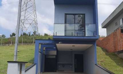 Casa à venda na Rua José Benedicto Pio Pedroso, Das Pedras, Cotia - SP