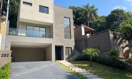 Casa à venda na Rua Dolores Duran, Transurb, Itapevi - SP