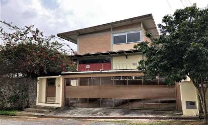 Casa à venda na Rua São Tomé, Vila Santo Antônio, Cotia - SP