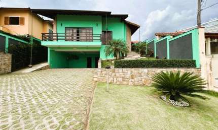 Casa para alugar na Rua Itapira, Parque Dom Henrique, Cotia - SP
