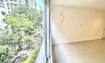 Apartamento à venda na Rua Tonelero, Copacabana, Rio de Janeiro - RJ