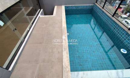 Casa à venda na Rua Sampaio Moreira, Embaré, Santos - SP