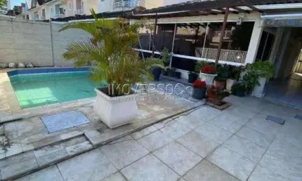 Casa à venda na Avenida Miguel Antônio Fernandes, Recreio dos Bandeirantes, Rio de Janeiro - RJ