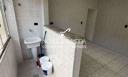 Apartamento à venda na Praça Sir Winston Churchil, Vila Nossa Senhora de Fátima, São Vicente - SP