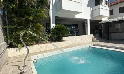 Casa de Condomínio para alugar na Rodovia Prefeito João Sampaio, Rio do Ouro, São Gonçalo - RJ
