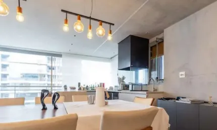 Apartamento à venda na Avenida Roque Petroni Júnior, Jardim das Acácias, São Paulo - SP