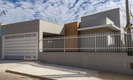 Casa à venda na Rua Alcides Fonte Basso, Villaggio Fosuzzi, Itatiba - SP