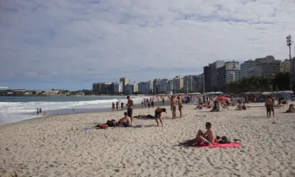 Apartamento para alugar na Avenida Nossa Senhora de Copacabana, Copacabana, Rio de Janeiro - RJ