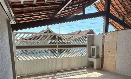 Casa à venda na avenida anita barrella, maracanã, praia grande - sp