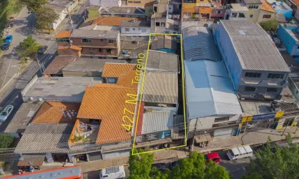 Casa à venda na Rua Trás os Montes, Santo Antônio, Osasco - SP