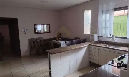 Casa para Venda em Jacareí / SP no bairro Parque Santo Antonio