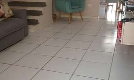 Casa em Condomínio para Venda em Jacareí / SP no bairro Jardim Jacinto