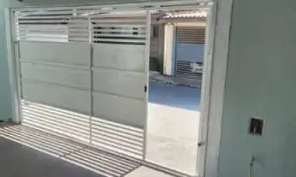 Casa para Venda em Jacareí / SP no bairro Loteamento Villa Branca