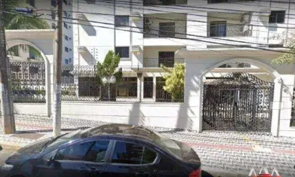 Em ótima localização  apartamento no Edificio Dunhill
