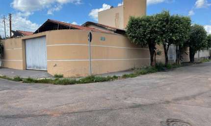 Casa sobrado à venda no Bairro Morada do Ouro- Cuiabá