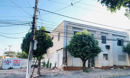 Esquina  comercial de esquina na Av. 15 de novembro Porto