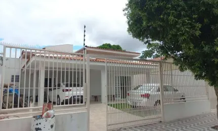 Casa à venda na Rua Trinta e Seis, 16, Santa Cruz, Cuiabá