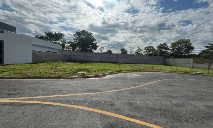 Oportunidade Vendo Terreno no Condomínio Primor das Torres