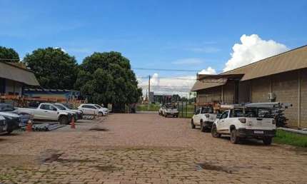 Barracão / Galpão / Depósito com 5 salas para alugar na Rua A, 2980, Distrito Industrial, Cuiabá