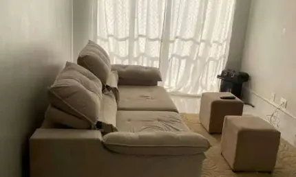 Apto mobiliado,02 dormitórios sendo 01 suíte, 01 vaga de garagem