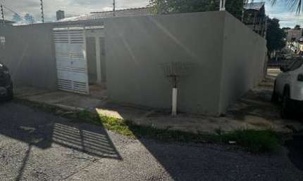 Casa 3 quartos  próximo ao Centro e Shopping Bairro
Jardim Independencia