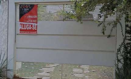 Casa com 3 quartos para alugar na Rua Trinta e Quatro, Santa Cruz II, Cuiabá