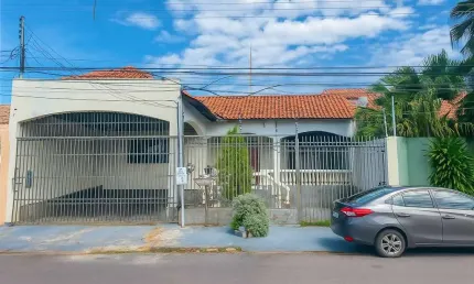 Casa à venda na Rua Vinte e Três, 61, Boa Esperança, Cuiabá