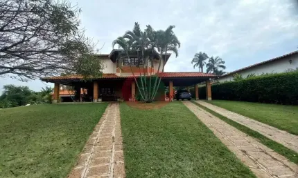Chácara a venda ou locação com metragem diferenciada e 04 dormitórios