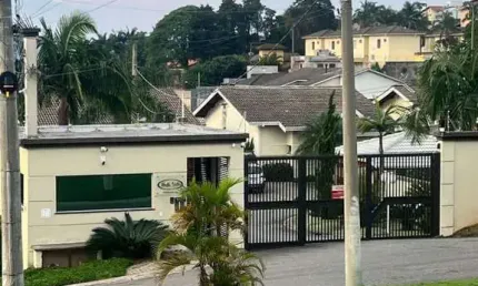 Casa em Condomínio para Venda em Atibaia, jardim santa barbara, 3 dormitórios, 1 suíte, 2 banheiros, 3 vagas
