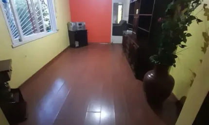 Casa em alvenaria 125m2, 03 dormitorios, com suite e garagem. quitada e desocupada.