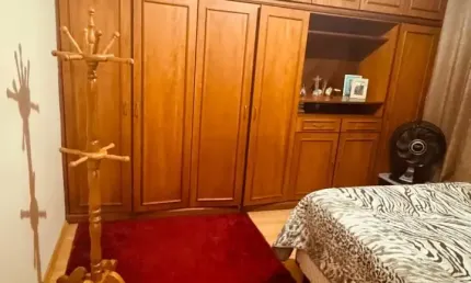 Apartamento 01 dormitorio semi mobiliado, e vaga coberta,ac  carro.escriturado no bairro s joão.