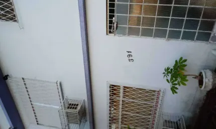 Sobrado com 04 d, 04 bh, para resid ou escritórios.