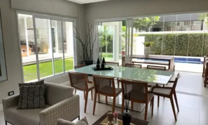 Casa para venda no condomínio Residencial Veredas em Mogi das Cruzes, são 3 suítes, salas, áres gourmet com churrasqueira e piscina e