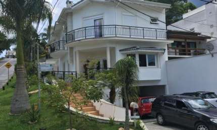 Casa de luxo em condomínio à venda em Mogi das Cruzes-SP, Aruã: 3 quartos, 3 suítes, 3 salas, 5 banheiros, 6 vagas de garagem, 300m².