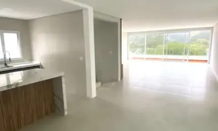 Casa de Luxo em Condomínio no Bella Citta, Mogi das Cruzes-SP: 3 quartos, 3 suítes, 3 salas, 5 banheiros, 4 vagas, 400m².