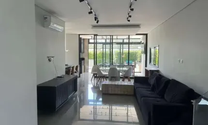Sobrado à venda no condomínio Bella Cittá Villagio 2 em Mogi das Cruzes-SP.