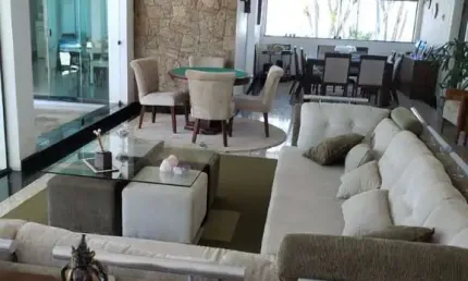Casa de Luxo à Venda em Vila Nova Socorro, Mogi das Cruzes-SP: 4 Quartos, 4 Suítes, 4 Salas, 10 Vagas de Garagem, 700m² de Área
