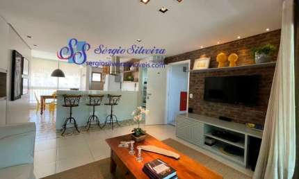 Lindo apartamento no Porto das Dunas com 3 suítes, varanda gourmet. Lazer completo.